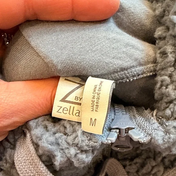 Z by Zella Cozy Blue Sherpa Hoodie  Jacket Medium C12-002 - Picture 2 of 7